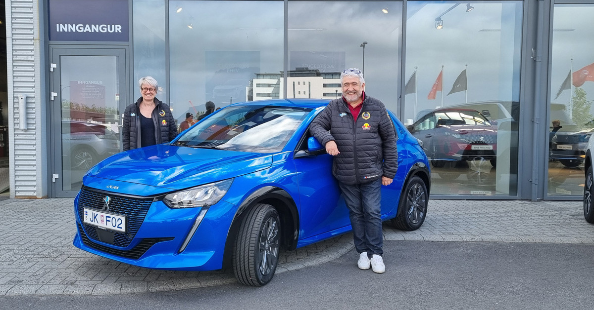 RAFBÍLLINN PEUGEOT E-208 SIGRAÐI KEPPNI Í NÁKVÆMNISAKSTRI ANNAÐ ÁRIÐ Í RÖÐ